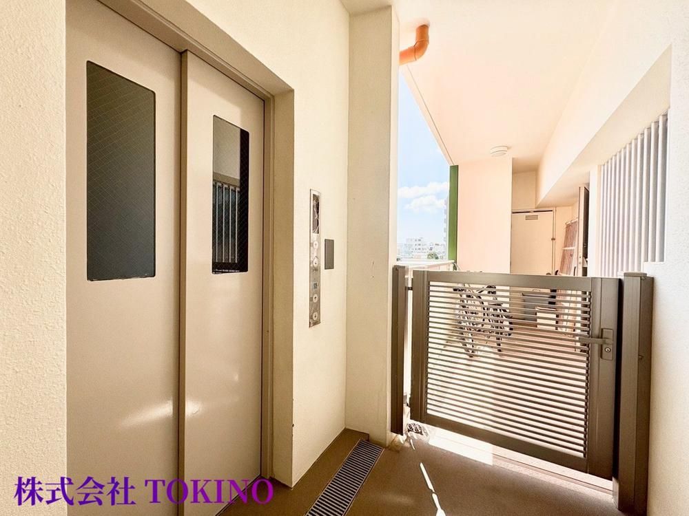 2LDK Apartment for Sale in Chatan, Okinawa - 83.64 sqm - Thumbnail 2