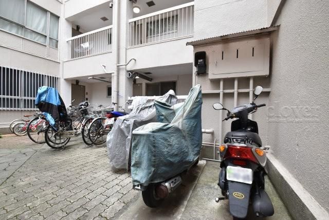 Newly Renovated 3LDK Apartment in Shinjuku, Tokyo - Thumbnail 2