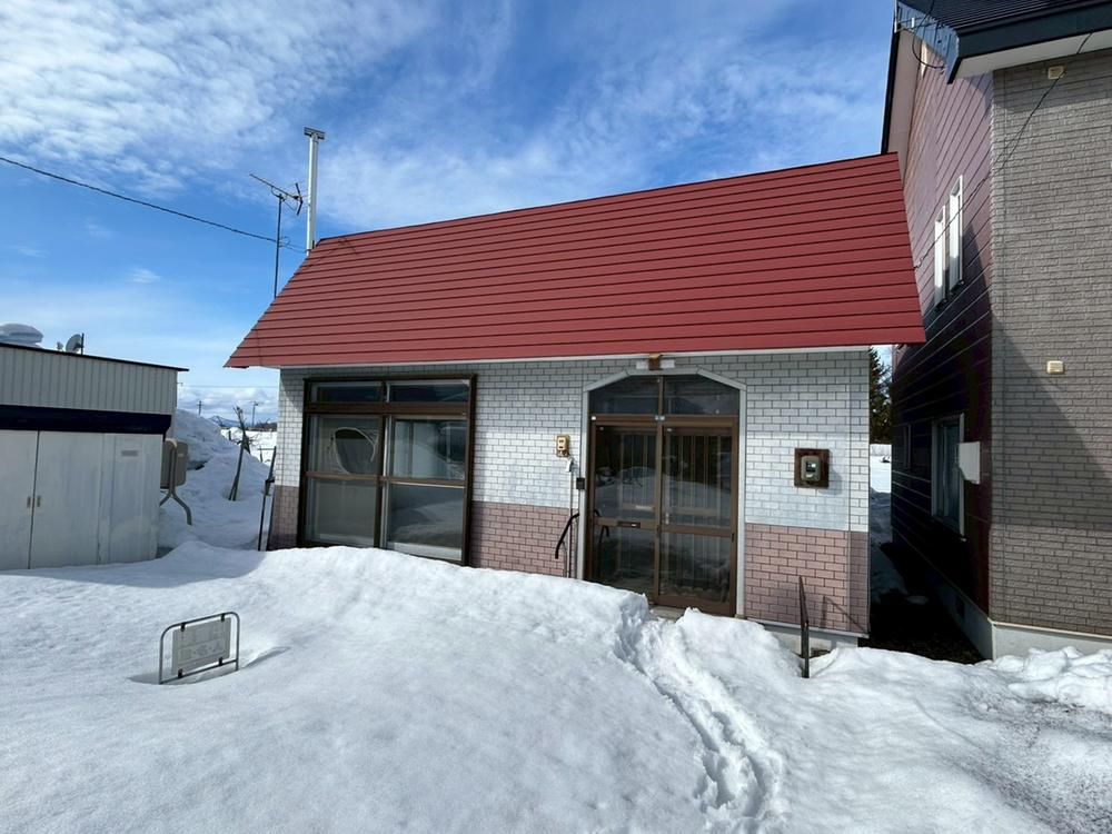 3LDK Detached House for Sale in Takikawa, Hokkaido - Thumbnail 2