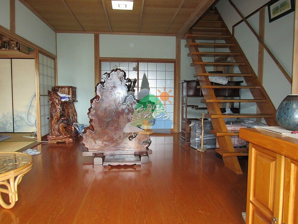 House with Garage in Shobara, Hiroshima for Sale or Rent - Thumbnail 4