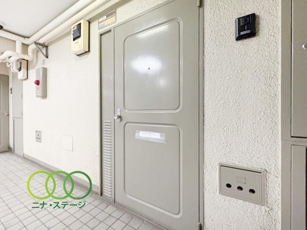 Renovated 2DK Apartment Near Numabukuro Station in Nakano - Thumbnail 4