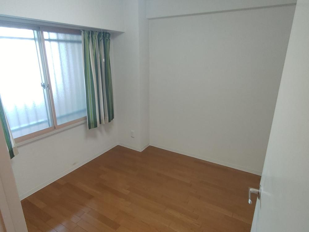 2LDK Apartment for Sale in Sapporo Higashi Ward - Thumbnail 4