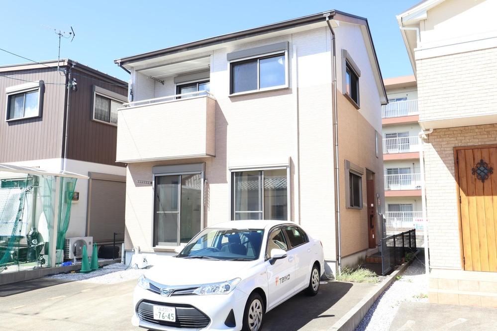 4LDK Resale House in Miyazaki City with Parking - Thumbnail 2