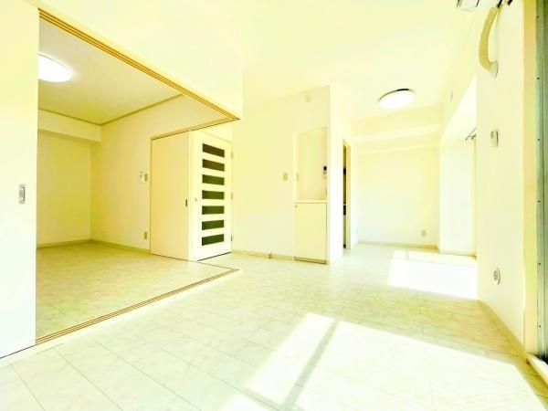 Cosmo Shirane Park 3LDK Apartment in Yokohama Asahi Ward - Thumbnail 3