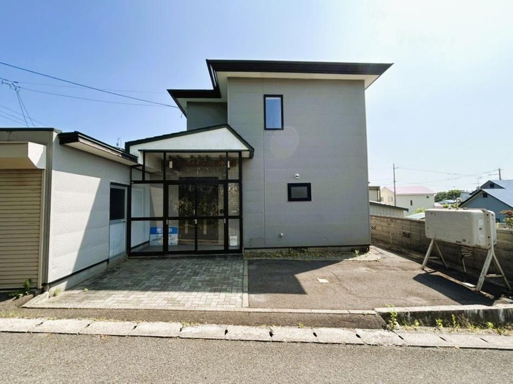 Renovated 4LDK House for Sale in Muroran, Hokkaido - Thumbnail 4