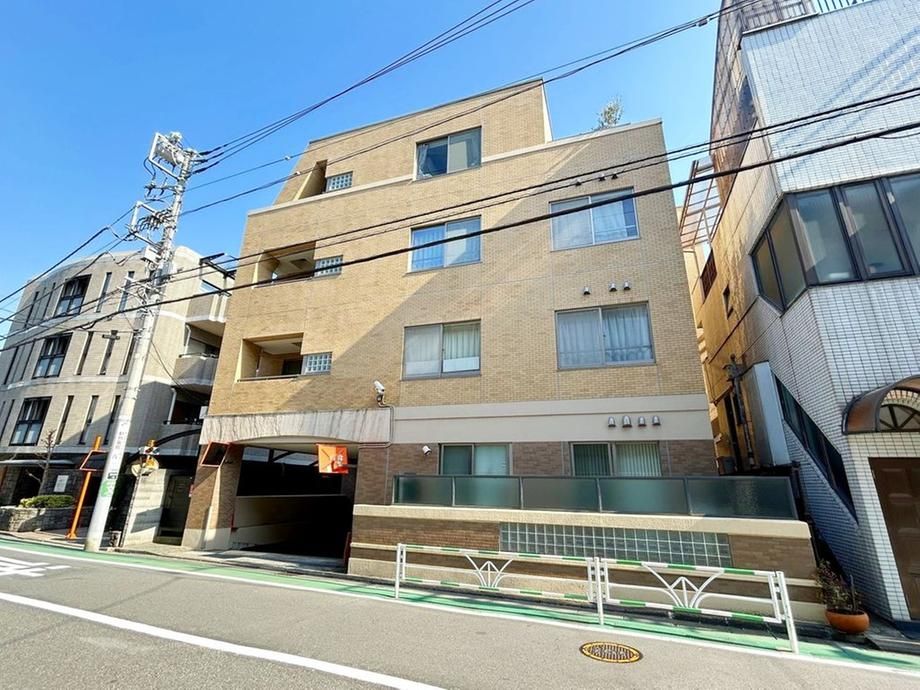 2LDK Apartment for Sale in Shibuya-ku, Tokyo - 102.26 sqm - Thumbnail 4