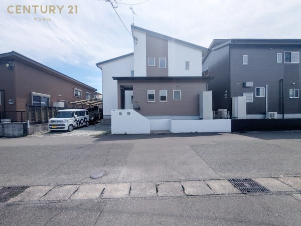 4LDK Detached House for Sale in Kiyotake-cho, Miyazaki City, 118 sqm - Thumbnail 2
