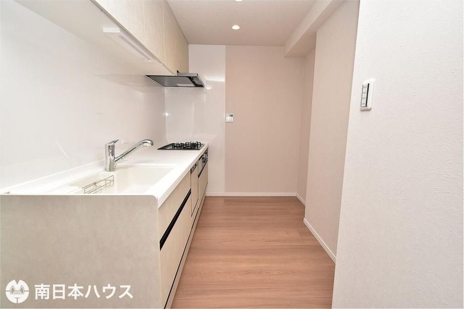4LDK Renovated Corner Apartment in Kagoshima City - Thumbnail 4