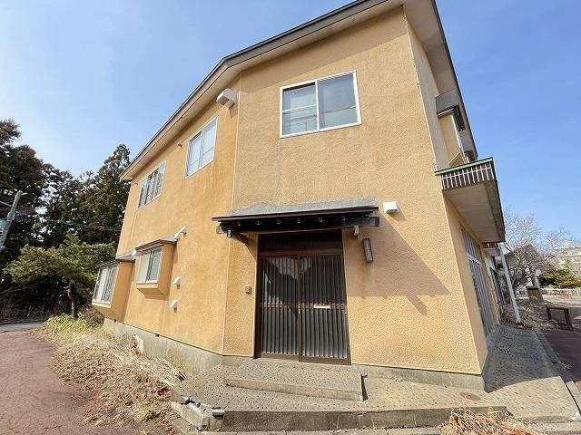 4LDK+S House with Shop in Hakodate, Hokkaido - Thumbnail 2