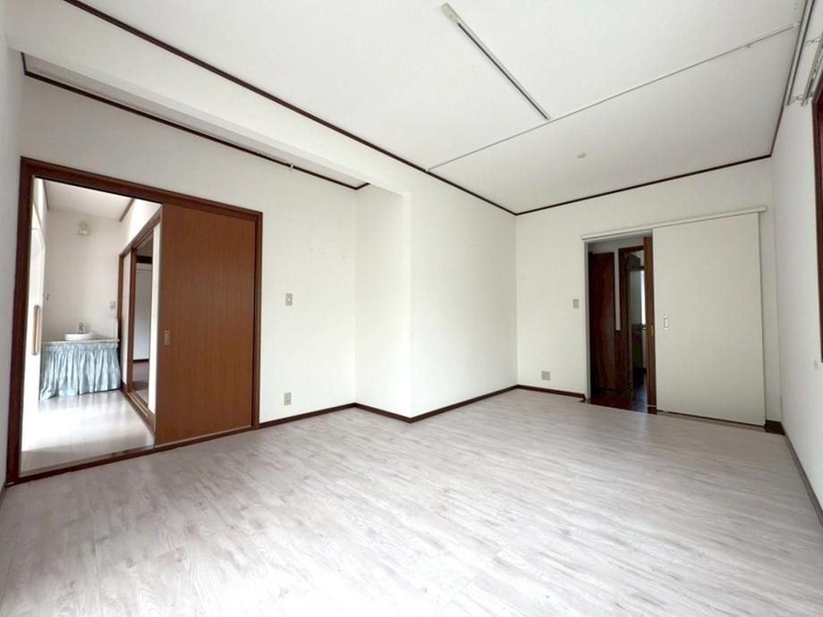 5LDK House for Sale in Shiomidai, Kochi City - 191.1m² - Thumbnail 2