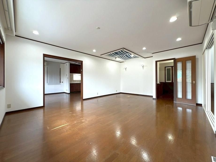 5LDK House for Sale in Shiomidai, Kochi City - 191.1m² - Thumbnail 4