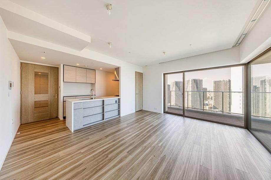 3LDK Apartment in Harumi, Chuo City, Tokyo – 82.74 sqm - Thumbnail 2