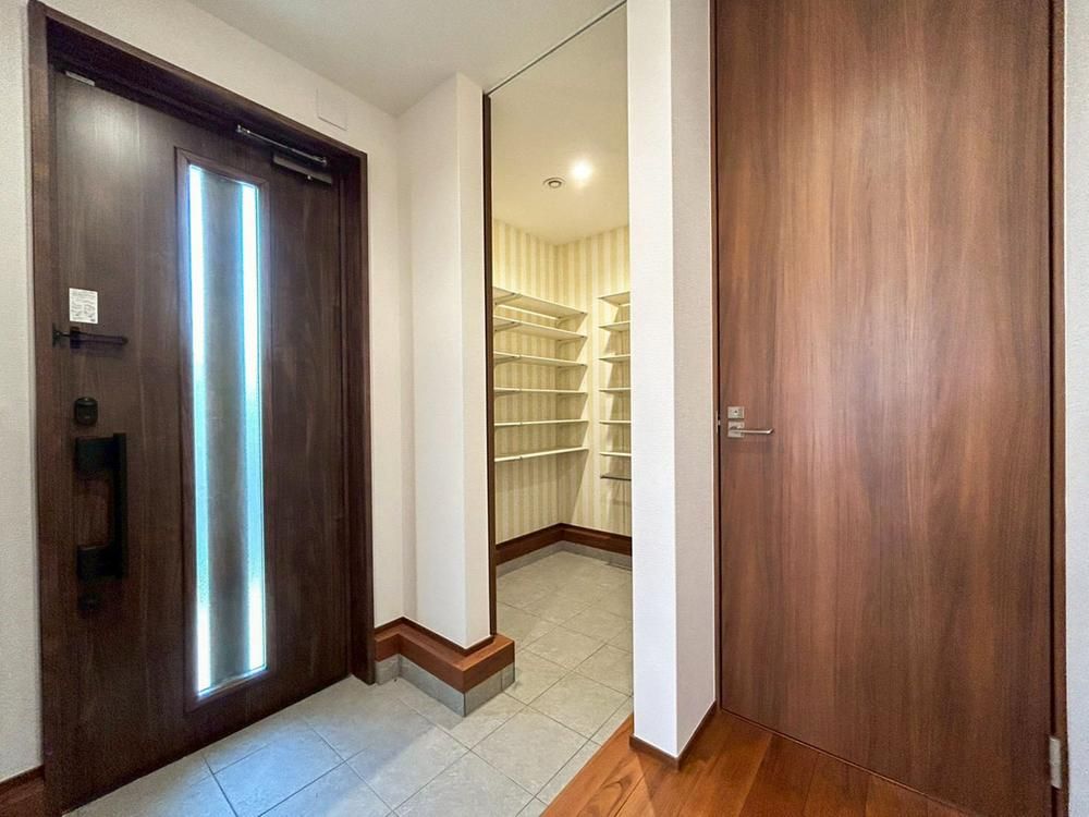 3LDK Single-Story Home in Hakusan with Panoramic Views - Thumbnail 2