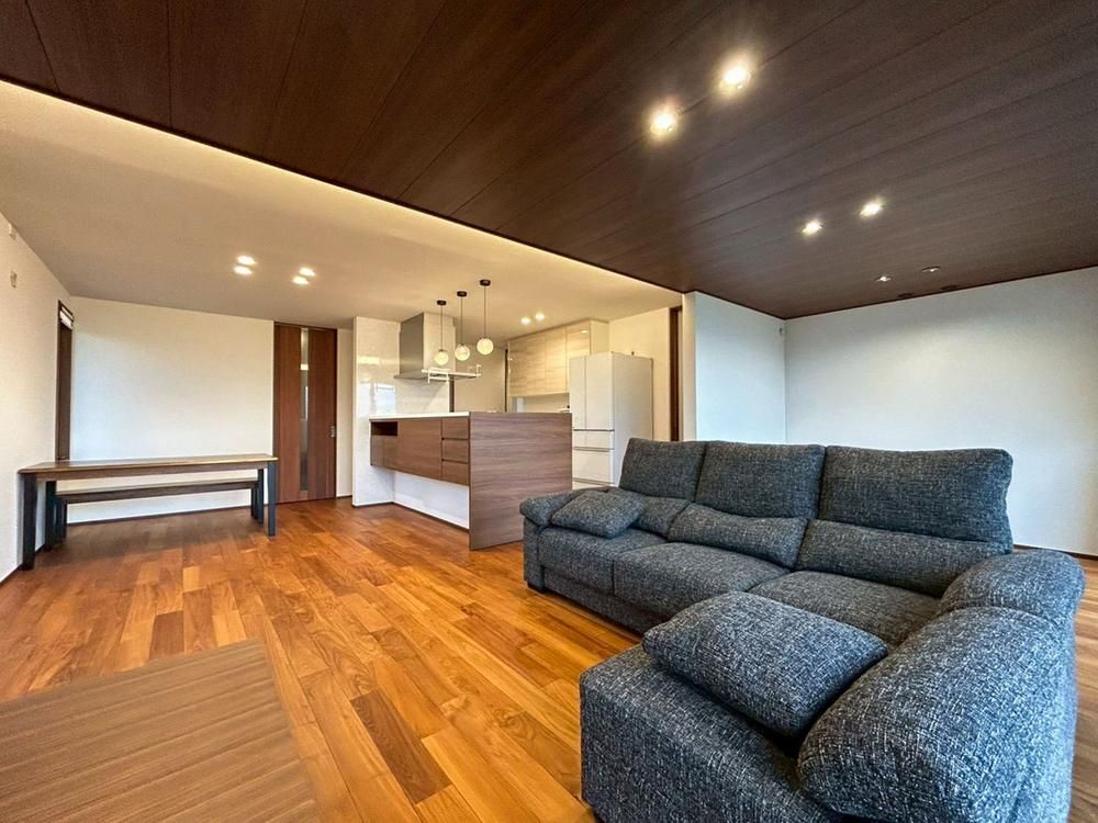 3LDK Single-Story Home in Hakusan with Panoramic Views - Thumbnail 3