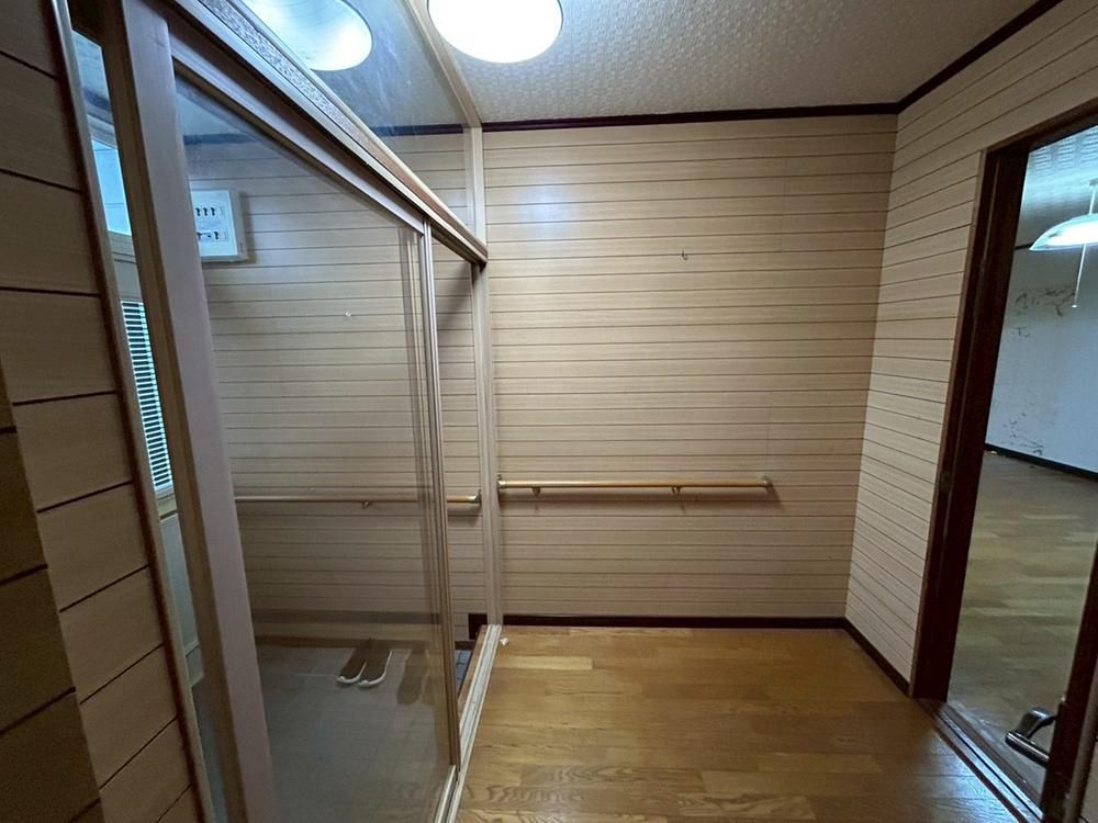 3LDK Detached House in Akabira, Hokkaido - 1.98M Yen - Thumbnail 2