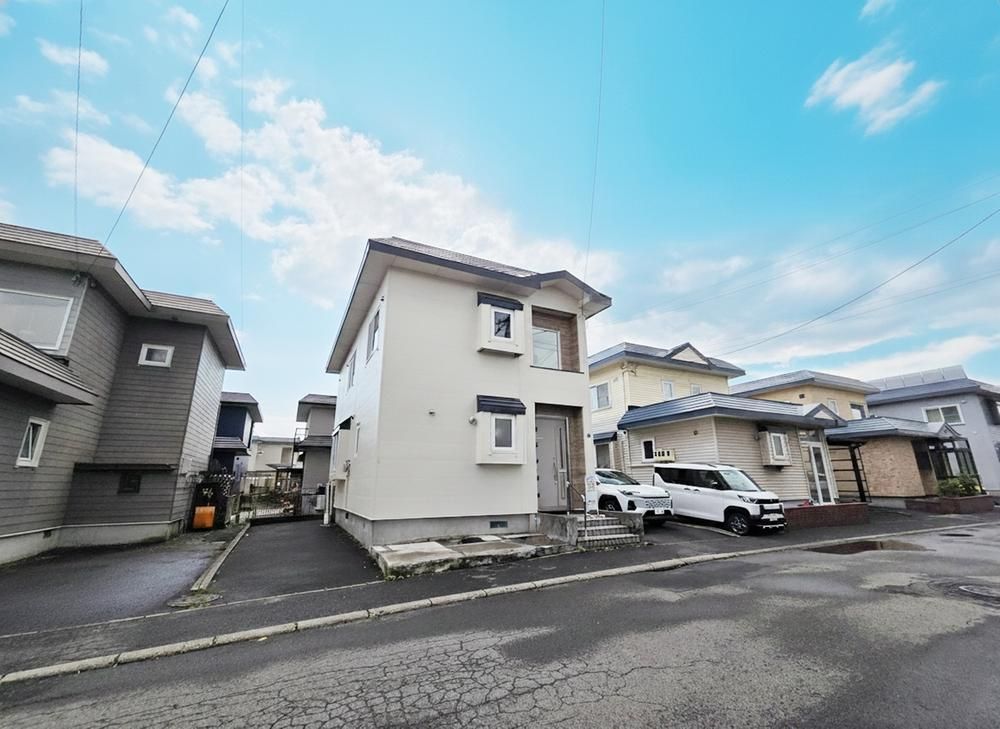 Renovated 4LDK House in Higashi-Naebo, Sapporo - 109 sqm - Thumbnail 2