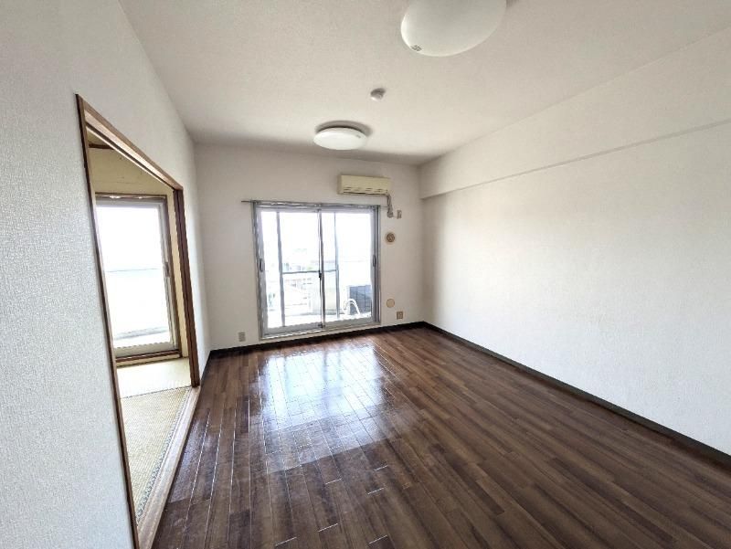 3LDK Apartment for Sale in Tosu City, Saga Prefecture - Thumbnail 3