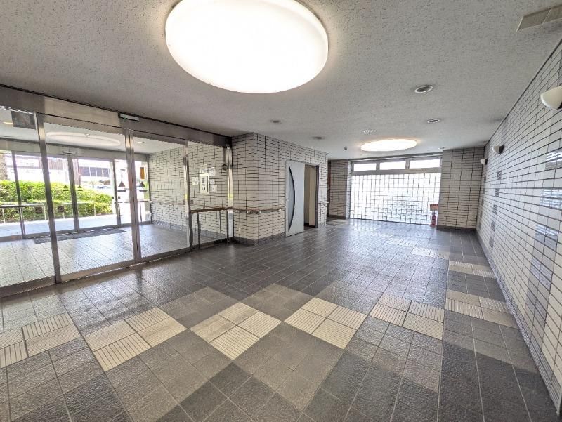 3LDK Apartment for Sale in Tosu City, Saga Prefecture - Thumbnail 2