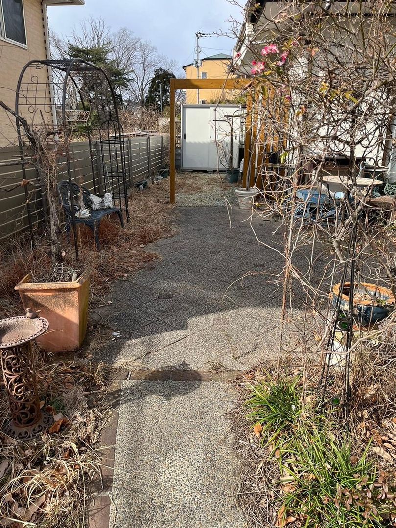 5LDK Detached House with Courtyard Garden in Sendai's Yagiyama - Thumbnail 4