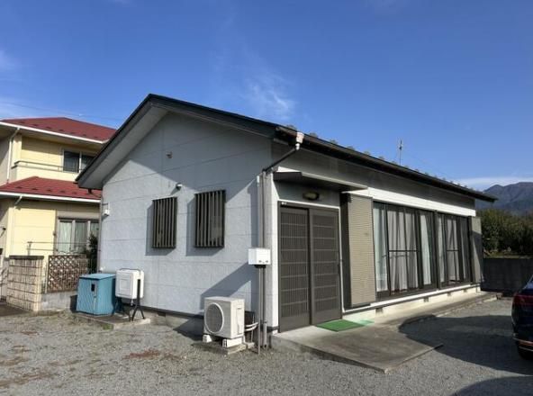 Single-Story House for Sale in Fuefuki, Yamanashi - 150 Tsubo Land - Thumbnail 3