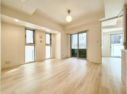 Clavia Minami-Azabu 1LDK Apartment for Sale in Minato, Tokyo - Thumbnail 4