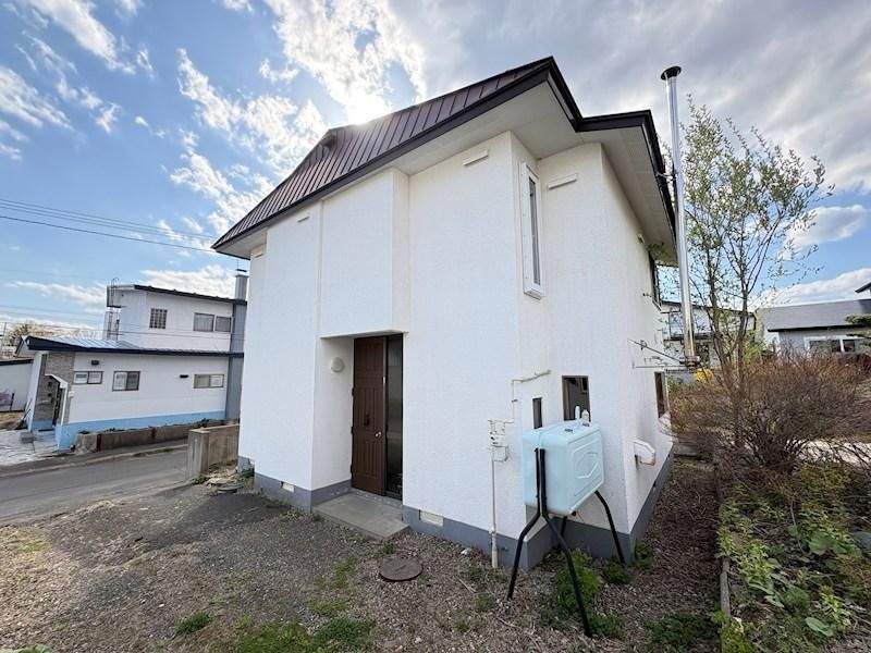 4LDK Resale House in Kitami, Hokkaido - 11,000,000 Yen - Thumbnail 2