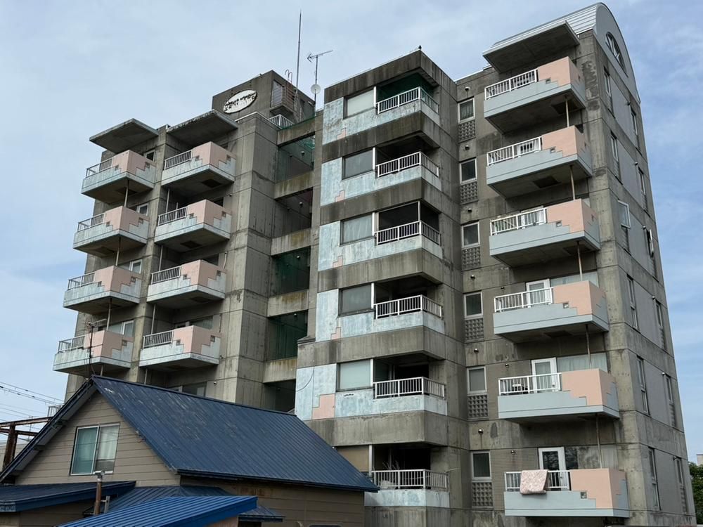 1LDK Apartment for Sale Near Zenibako Station in Otaru, Hokkaido - Thumbnail 2