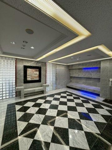 Newly Renovated 2LDK Apartment in Nishi-Shinjuku, Tokyo - Thumbnail 4