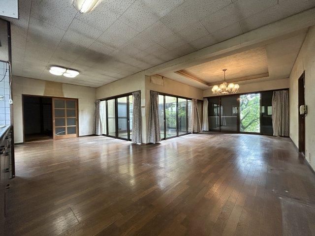 Spacious 3LDK Pre-owned House with Large Garden in Kosa Town, Kumamoto - Thumbnail 4
