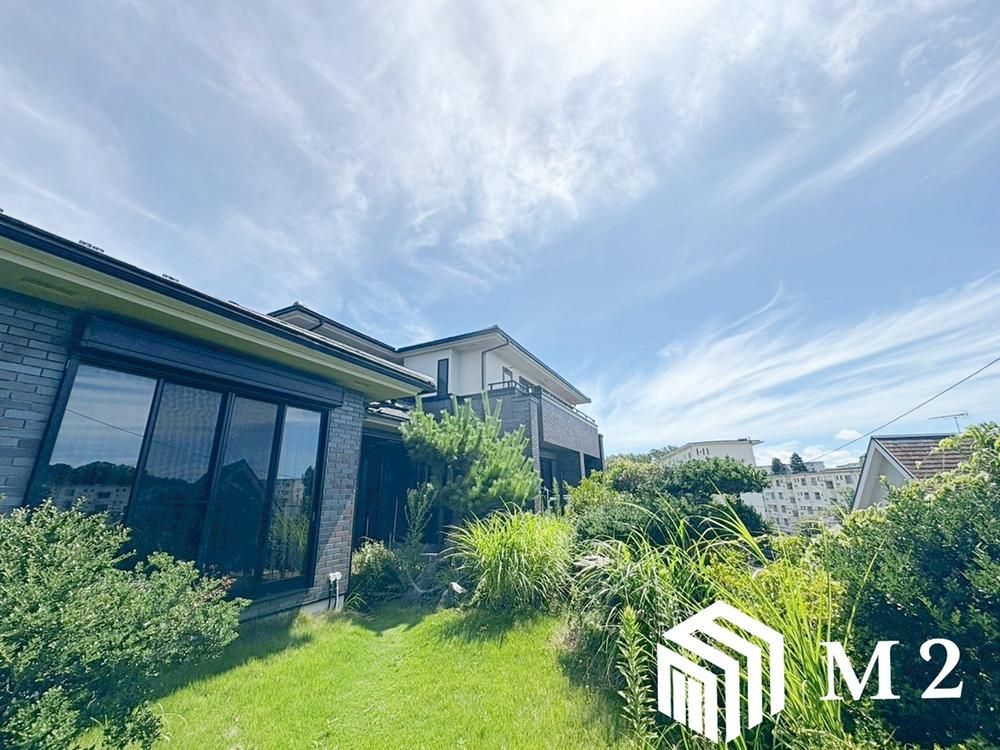 7LDK+S House for Sale in Machida, Tokyo - 262 sqm on 639 sqm Land - Thumbnail 2