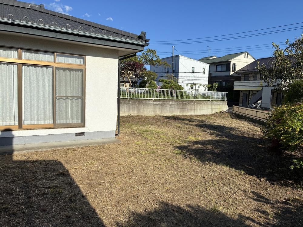 6DK House with Large Garden in Izumigaoka, Sendai - 147m2 - Thumbnail 3