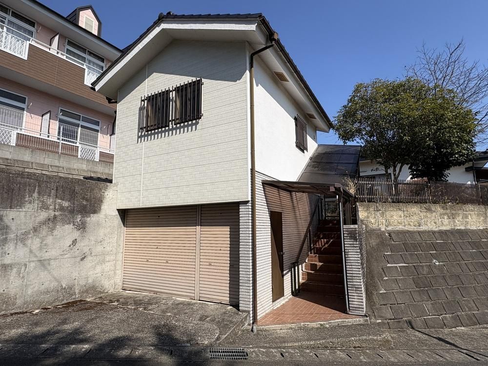 6DK House with Large Garden in Izumigaoka, Sendai - 147m2 - Thumbnail 2