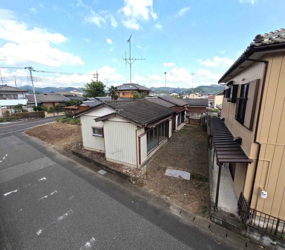 3DK Single-Story House on 130 Tsubo Corner Lot in Ashikaga - Thumbnail 2