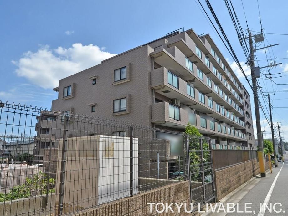4LDK Corner Unit Apartment in Quiet Funabashi Narashinodai - Thumbnail 3