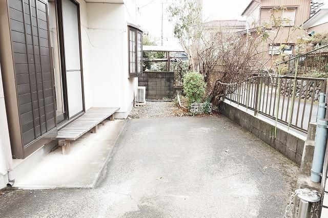 Detached House for Sale in Ome, Tokyo - 4DK, Corner Lot - Thumbnail 3