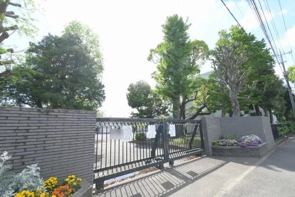 4LDK Detached House for Sale in Totsuka, Yokohama - Thumbnail 3