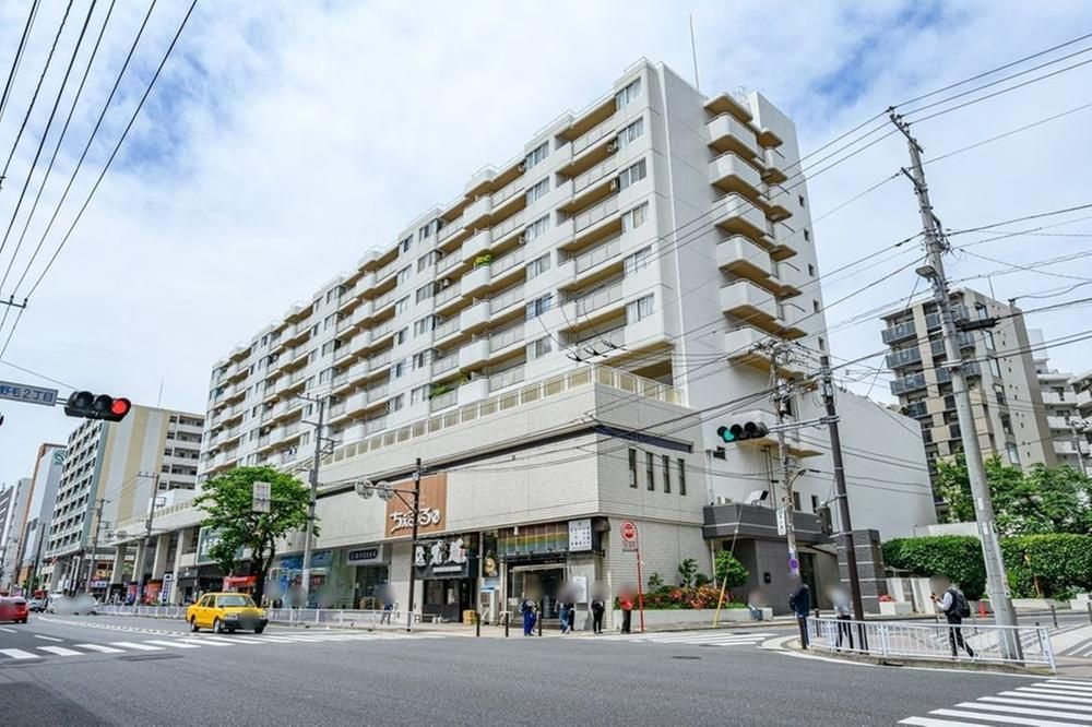 Spacious 1LDK Apartment Near Sakuragicho Station, Yokohama - Thumbnail 2