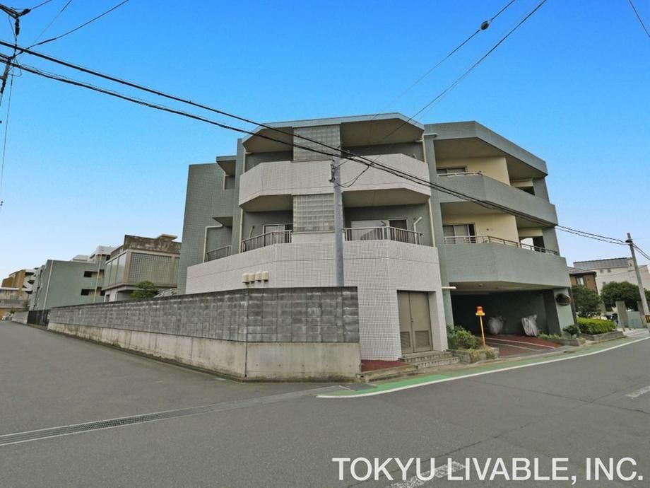 Spacious 4LDK+S Apartment for Sale in Nakahara-ku, Kawasaki - Thumbnail 2