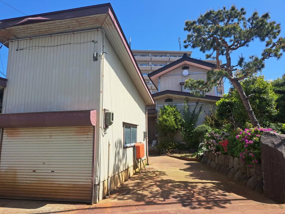 7DK Detached House for Sale in Kamojima, Joetsu City, Niigata - Thumbnail 2