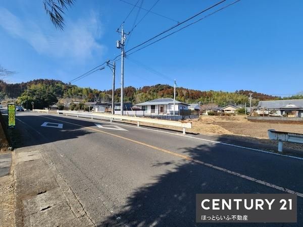 2,032 m² Land for Sale in Mimata-cho, Miyazaki Near Mochibaru Station - Thumbnail 2