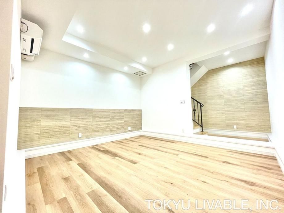 1LDK Detached House in Shibuya, Tokyo - 120m2 - Thumbnail 4