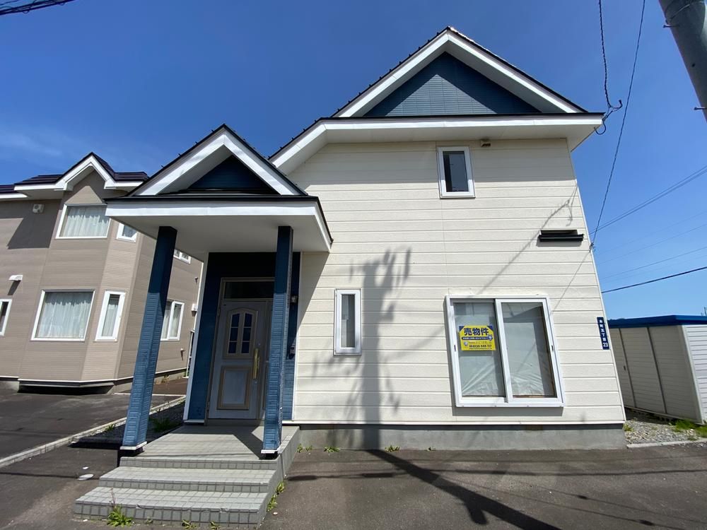 4LDK Detached House with Roof Balcony in Hokuto, Hokkaido - Thumbnail 2