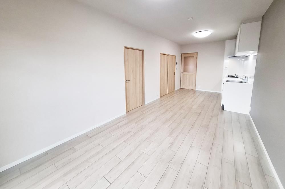 Renovated 3LDK Apartment in Matsubara, Osaka - Thumbnail 3