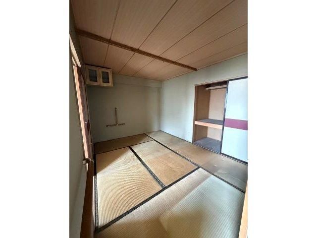 3DK Apartment for Sale in Obihiro, Hokkaido - 59.96m2 - Thumbnail 4