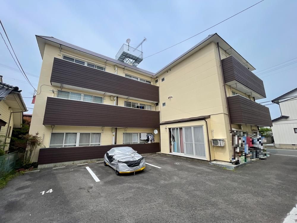 5DK House with Two Apartment Buildings for Sale in Koriyama, Fukushima - Thumbnail 2