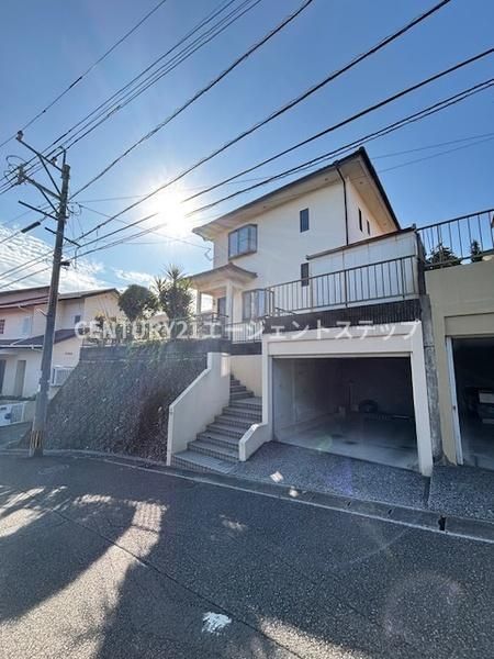 5LDK+S Detached House with Large Garden in Miyazaki City - Thumbnail 3