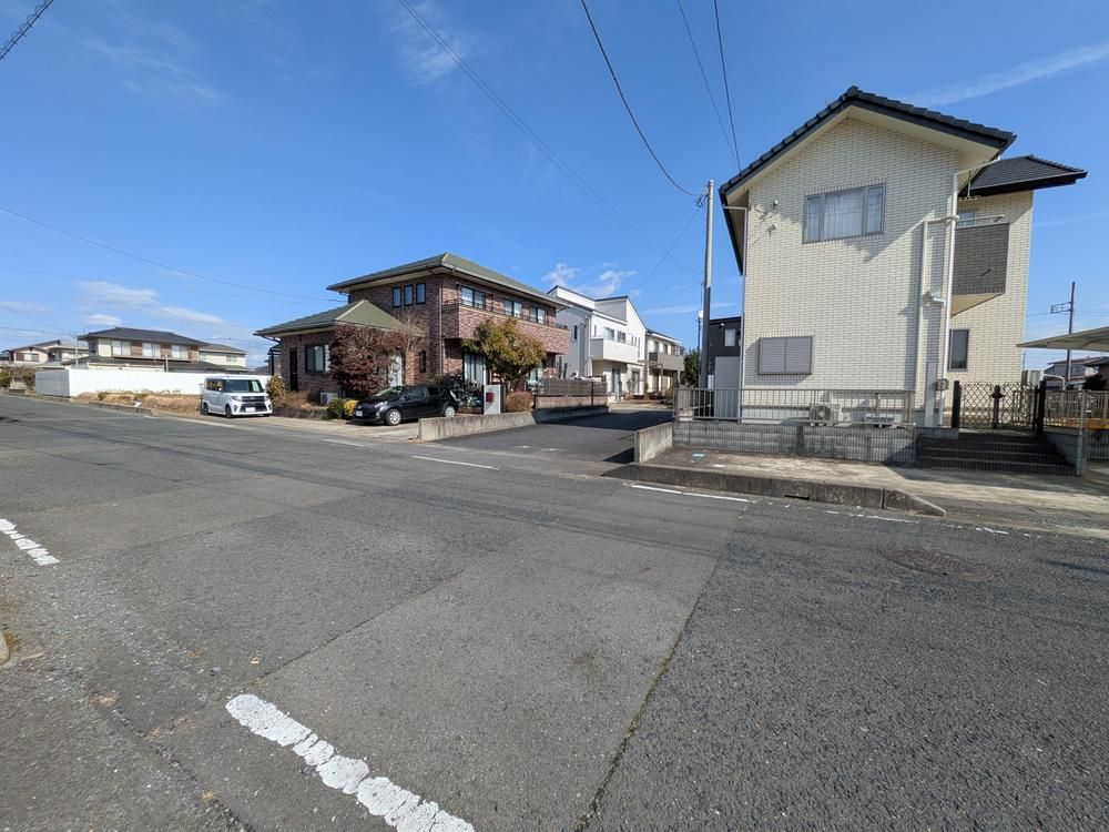 2LDK Detached House for Sale in Naka City, Ibaraki - Thumbnail 2