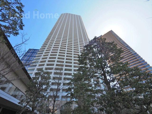 2LDK Apartment for Sale in Nishi-Shinjuku, Tokyo - 96m2 - Thumbnail 3