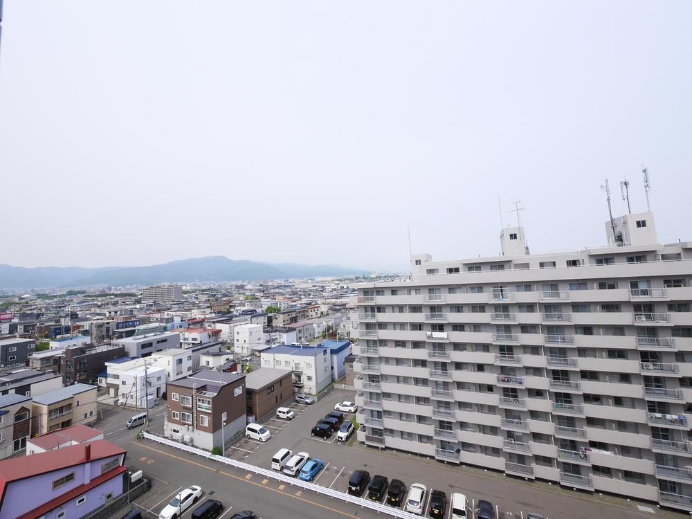 3LDK Apartment for Sale in Shinkawa, Kita-ku, Sapporo - Thumbnail 2