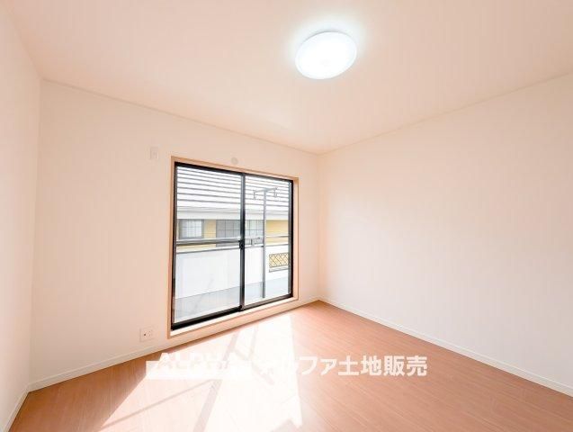 Remodeled 4DK House in Tachikawa, Tokyo with South Balcony - Thumbnail 4
